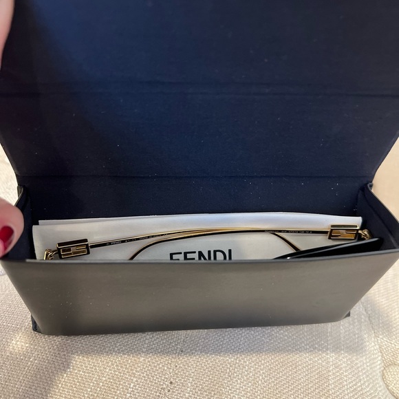 Fendi Baguette Cat Eye Sunglasses 57mm - Picture 9 of 13